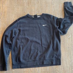 COPY - BLACK NIKE SWEATSHIRT